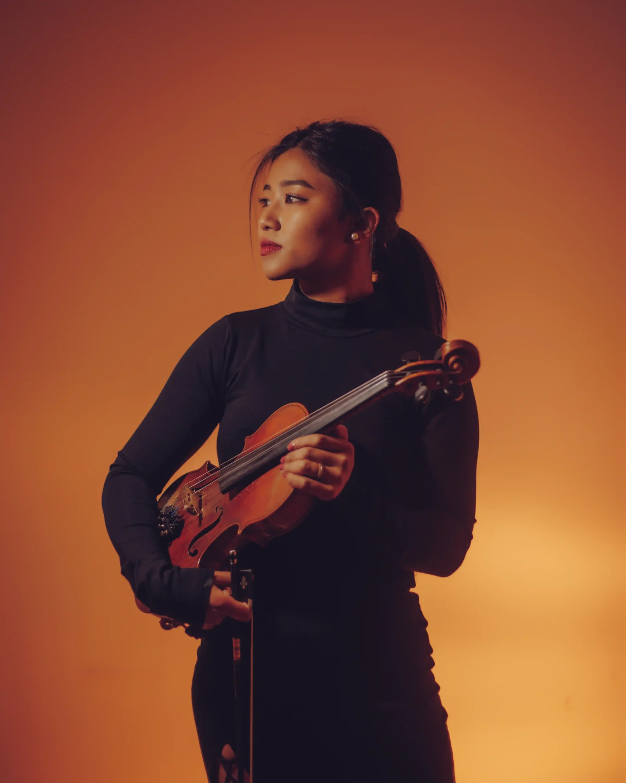 Detailed view of Phoebe's violin